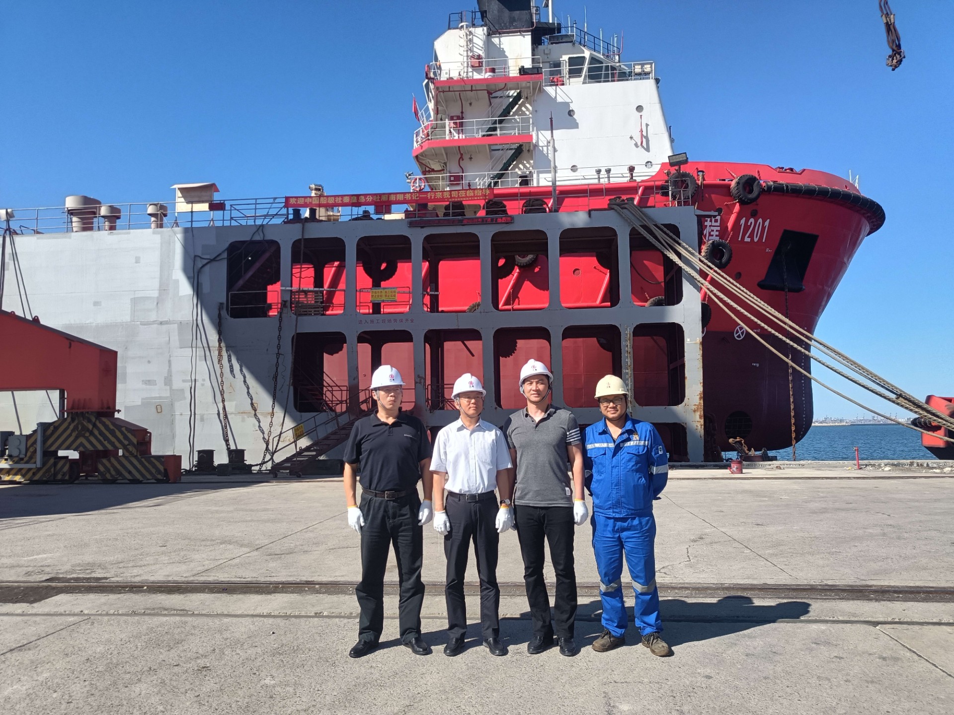 中(zhōng)國(guó)船級社秦皇島分(fēn)社廖南翔書記一行赴漢福海洋工(gōng)程考察指導